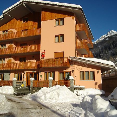 Hotel Dama Bianca Valtournenche Zewnętrze zdjęcie