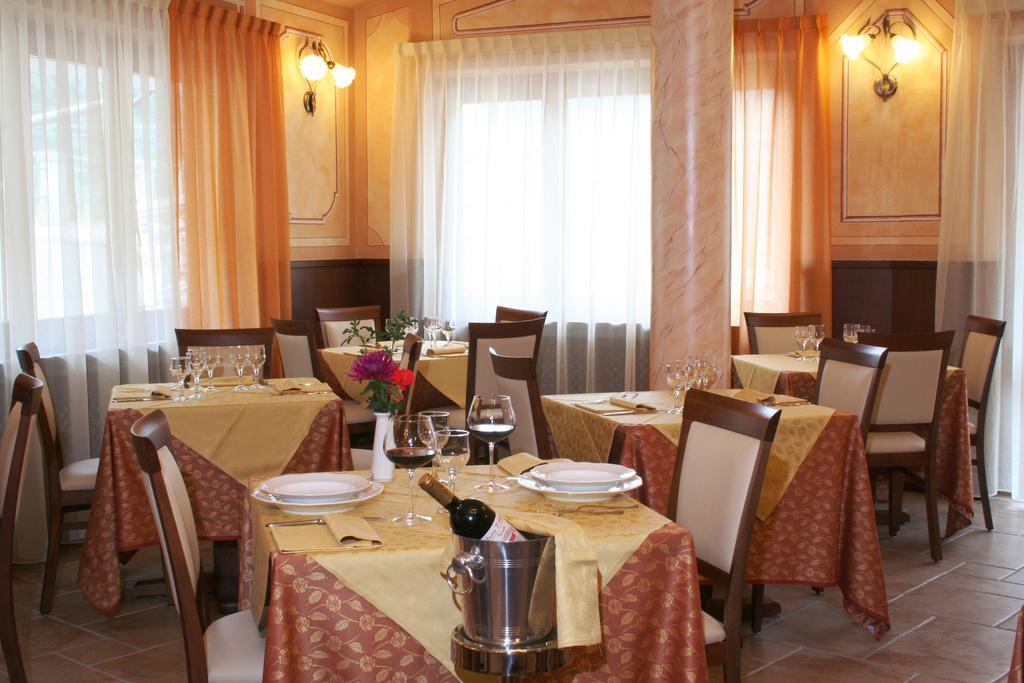 Hotel Dama Bianca Valtournenche Zewnętrze zdjęcie